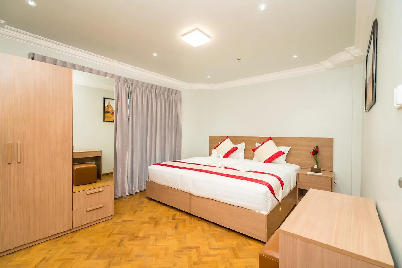 Sakura Hotel & Service Apartment Янгон